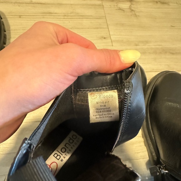 Blondo Waterproof Boots - Picture 4 of 4
